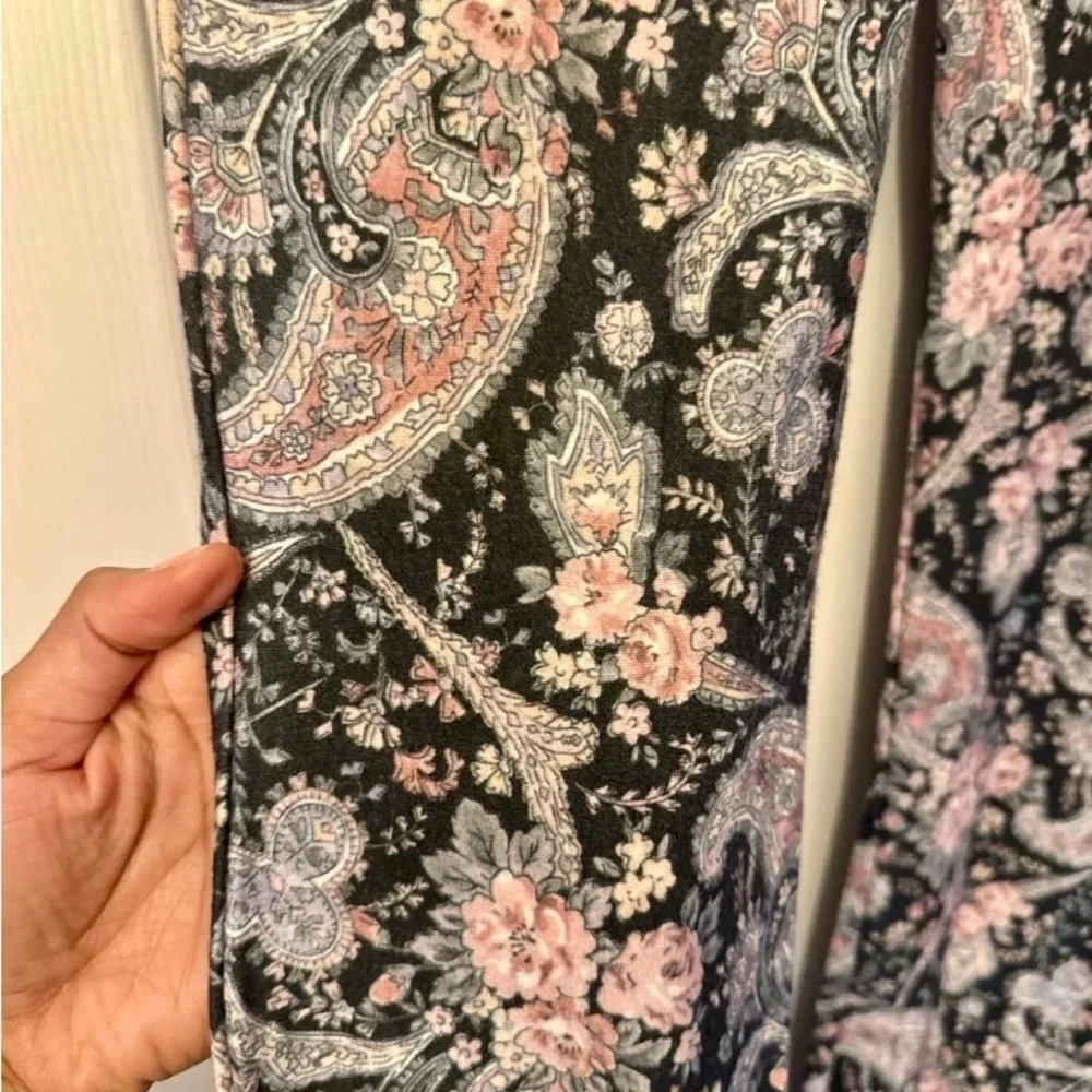 Novella Royale Midnight Rose Janis Bells, Size Small, Rare Print! - Picture 7 of 12